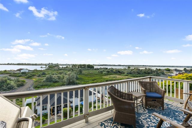 446 SE Viewmont Drive, Moses Lake, WA 98837