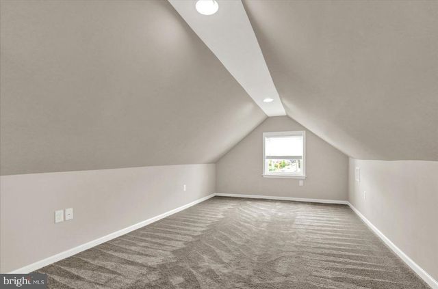 18 E MAPLE ST, Cleona, PA 17042