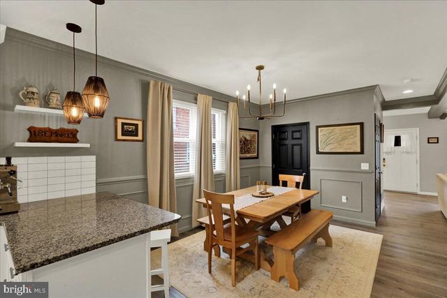 18 E MAPLE ST, Cleona, PA 17042