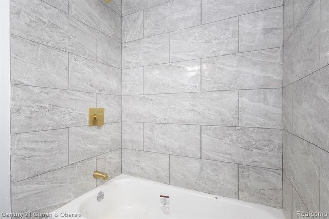 12468-70 Mendota Street, Detroit, MI 48204