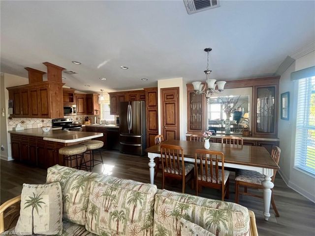 1347 Silver Lakes BLVD # 337, Naples, FL 34114