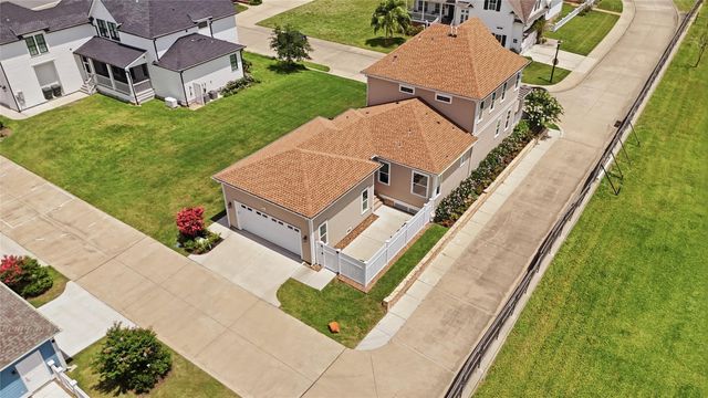 12 Gentry Lane, Galveston, TX 77554