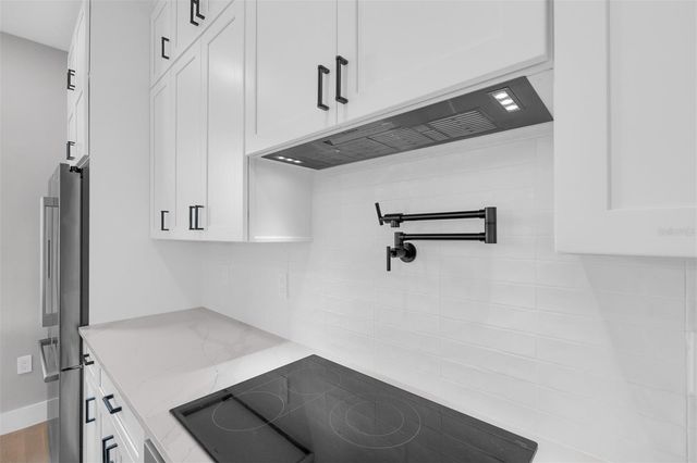 33 S GRAHAM AVENUE, Orlando, FL 32803