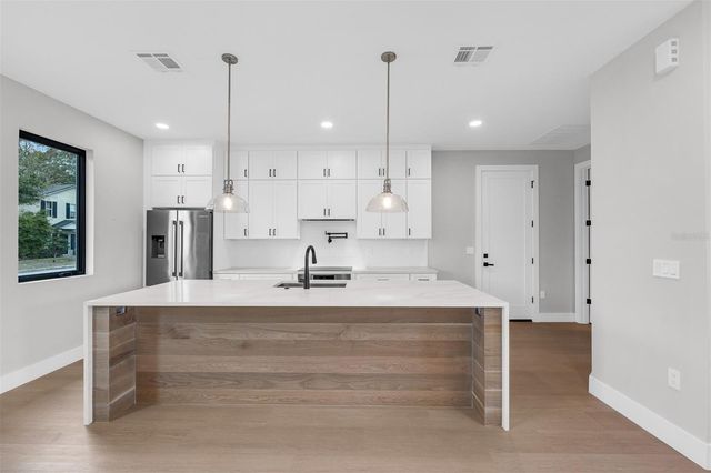 33 S GRAHAM AVENUE, Orlando, FL 32803