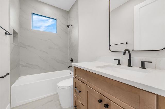 33 S GRAHAM AVENUE, Orlando, FL 32803