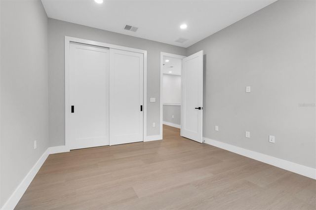 33 S GRAHAM AVENUE, Orlando, FL 32803