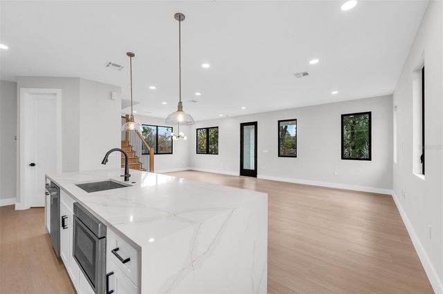 33 S GRAHAM AVENUE, Orlando, FL 32803