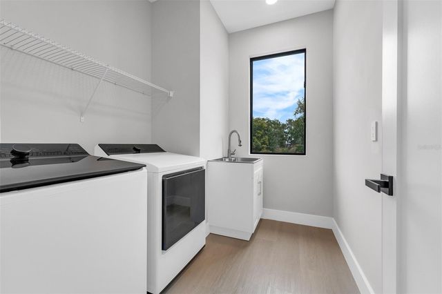 33 S GRAHAM AVENUE, Orlando, FL 32803