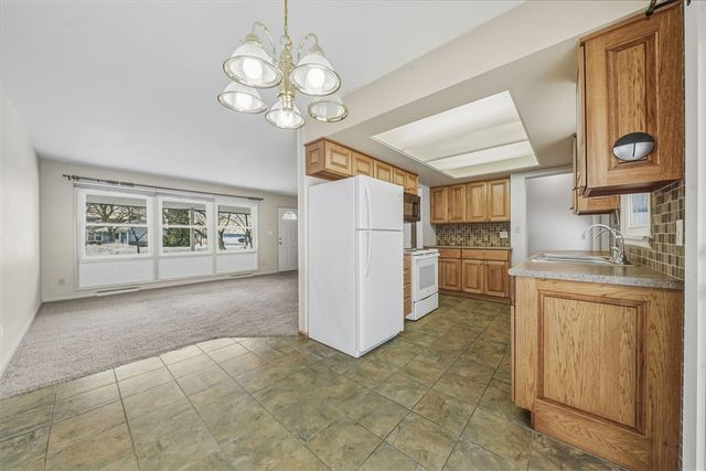 718 Sunset Lane, Cadillac, MI 49601