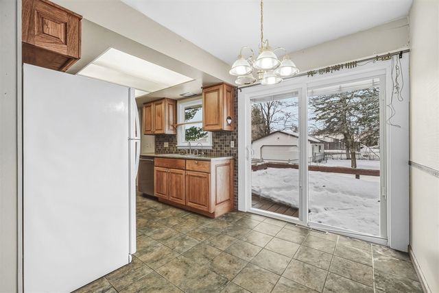 718 Sunset Lane, Cadillac, MI 49601