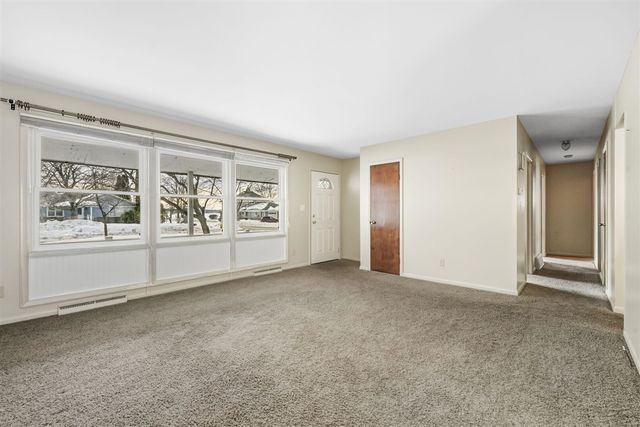 718 Sunset Lane, Cadillac, MI 49601