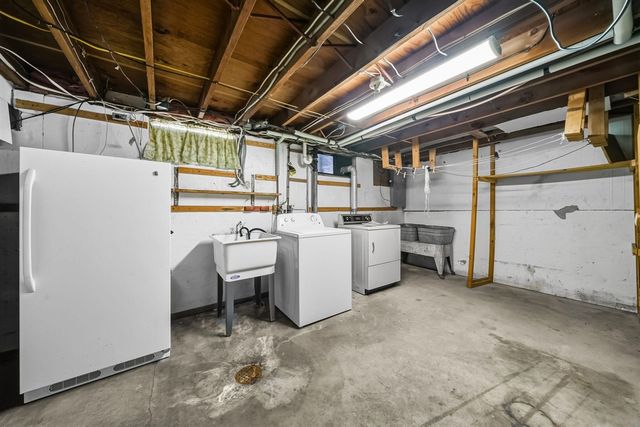 718 Sunset Lane, Cadillac, MI 49601