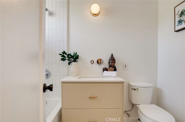 2135 Bellevue 11, Los Angeles, CA 90026