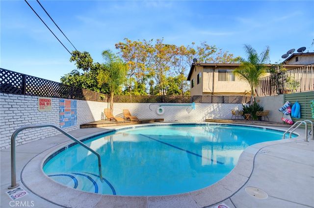 2135 Bellevue 11, Los Angeles, CA 90026