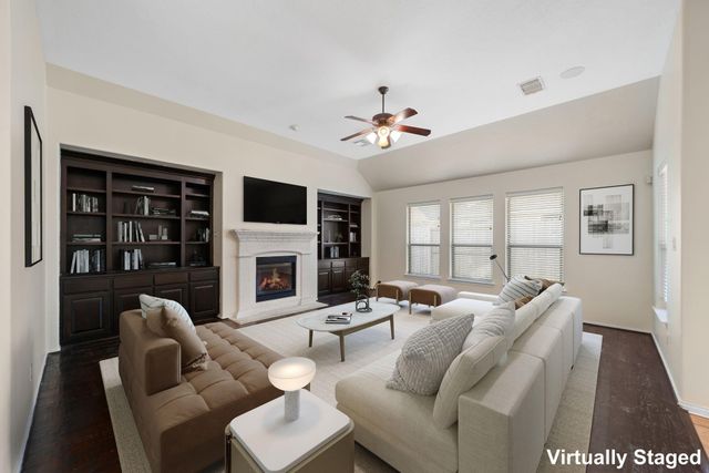 107 Bella Sole, Shenandoah, TX 77381