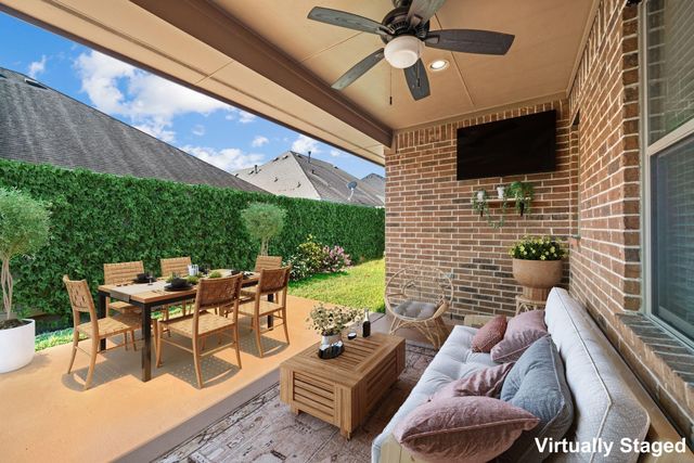 107 Bella Sole, Shenandoah, TX 77381