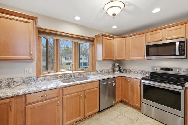 3386 Brugger Place, Mcfarland, WI 53558