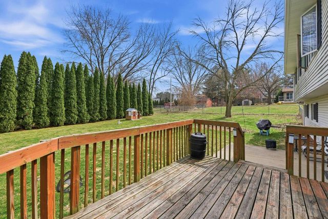 3386 Brugger Place, Mcfarland, WI 53558