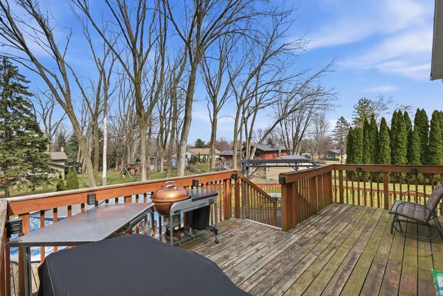 3386 Brugger Place, Mcfarland, WI 53558