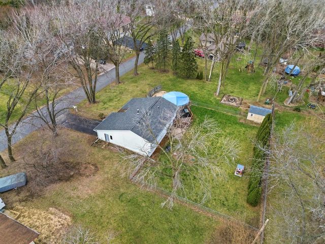 3386 Brugger Place, Mcfarland, WI 53558