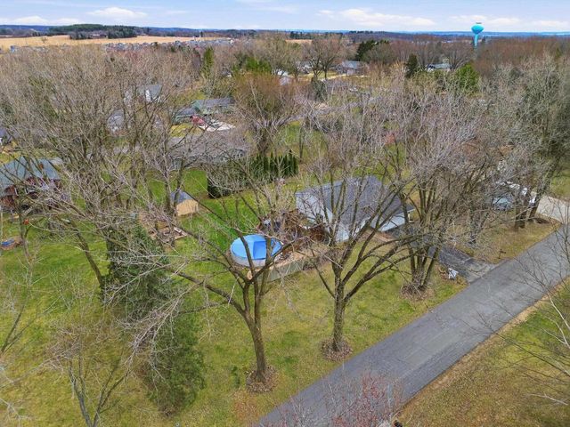 3386 Brugger Place, Mcfarland, WI 53558