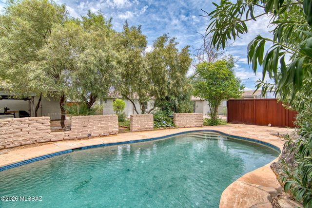 2217 N Tucson Boulevard, Tucson, AZ 85716
