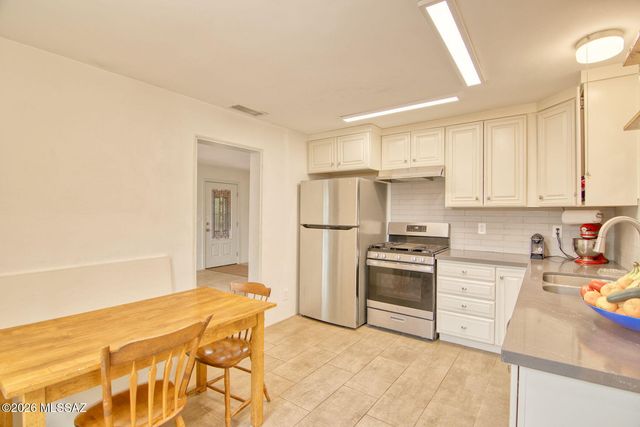 2217 N Tucson Boulevard, Tucson, AZ 85716