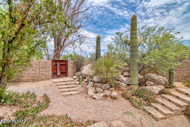 2217 N Tucson Boulevard, Tucson, AZ 85716