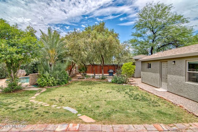2217 N Tucson Boulevard, Tucson, AZ 85716