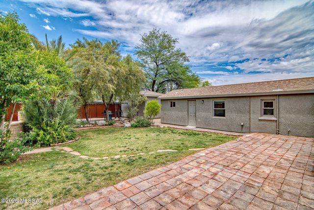 2217 N Tucson Boulevard, Tucson, AZ 85716