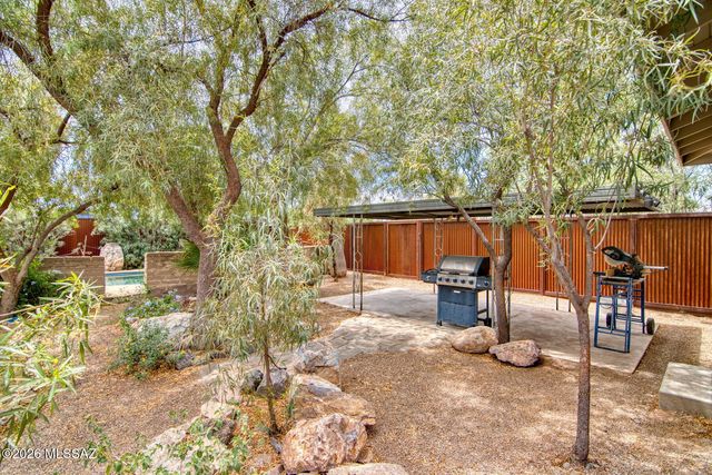 2217 N Tucson Boulevard, Tucson, AZ 85716