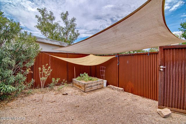 2217 N Tucson Boulevard, Tucson, AZ 85716