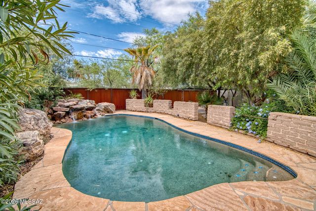 2217 N Tucson Boulevard, Tucson, AZ 85716
