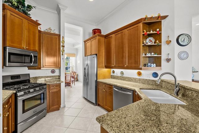 486 NW Blue Lake Drive, Port St. Lucie, FL 34986