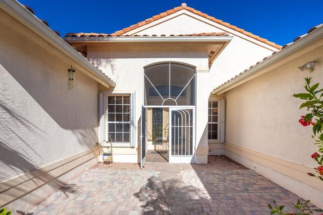 486 NW Blue Lake Drive, Port St. Lucie, FL 34986