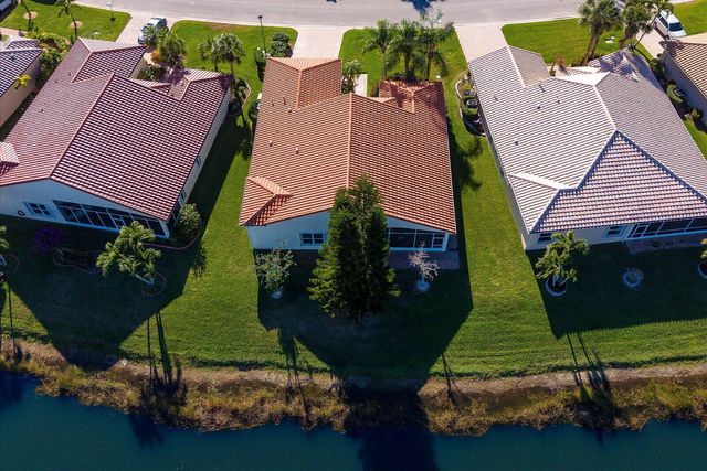 486 NW Blue Lake Drive, Port St. Lucie, FL 34986