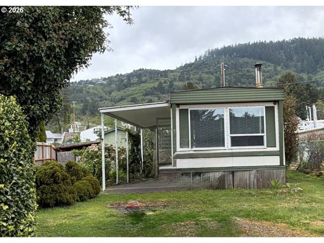 16345 GROOTENDORST Ln 2, Brookings, OR 97415