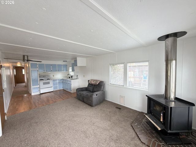 16345 GROOTENDORST Ln 2, Brookings, OR 97415