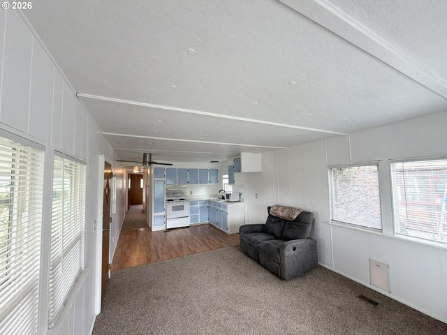 16345 GROOTENDORST Ln 2, Brookings, OR 97415