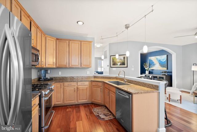 11477 WATERHAVEN CT, Reston, VA 20190