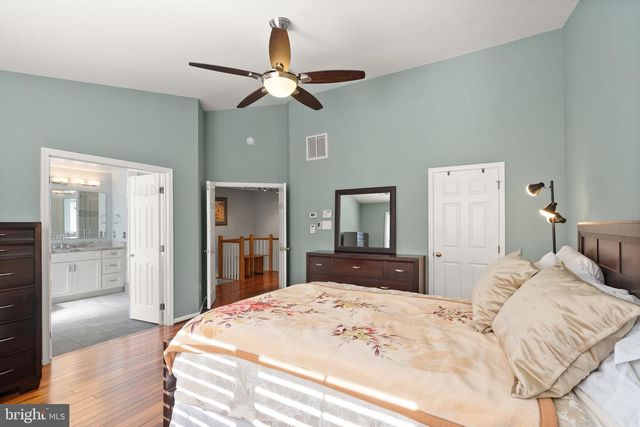 11477 WATERHAVEN CT, Reston, VA 20190