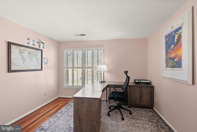 11477 WATERHAVEN CT, Reston, VA 20190