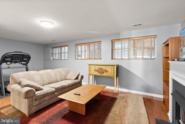 11477 WATERHAVEN CT, Reston, VA 20190