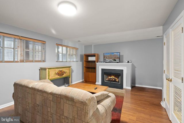 11477 WATERHAVEN CT, Reston, VA 20190