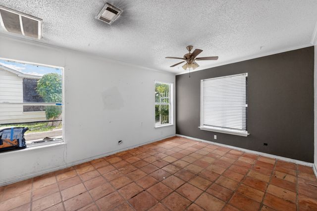 6227 Lovett Avenue, Dallas, TX 75227