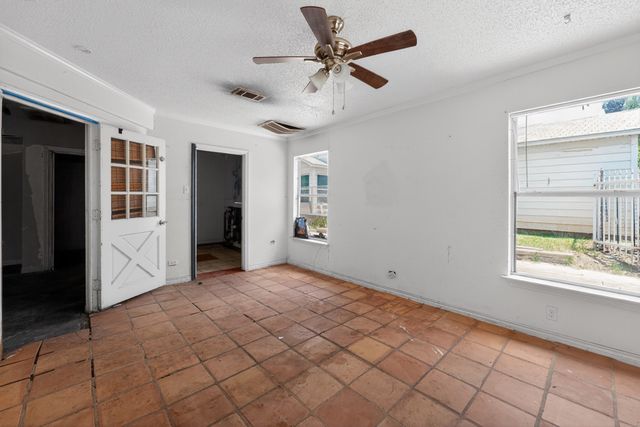6227 Lovett Avenue, Dallas, TX 75227