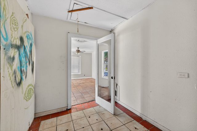6227 Lovett Avenue, Dallas, TX 75227