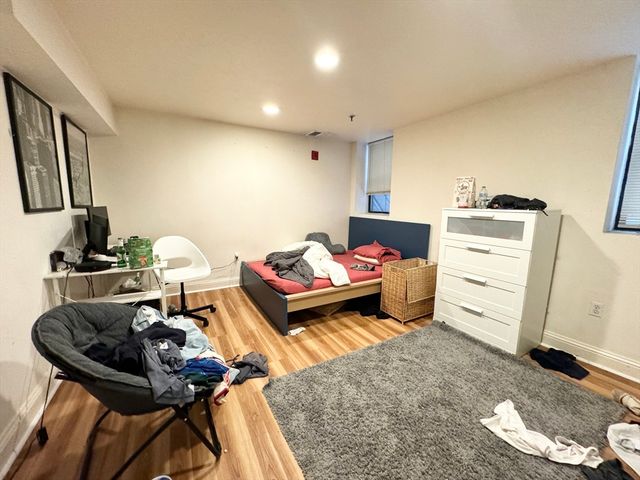 73 Gainsborough 101, Boston, MA 02115