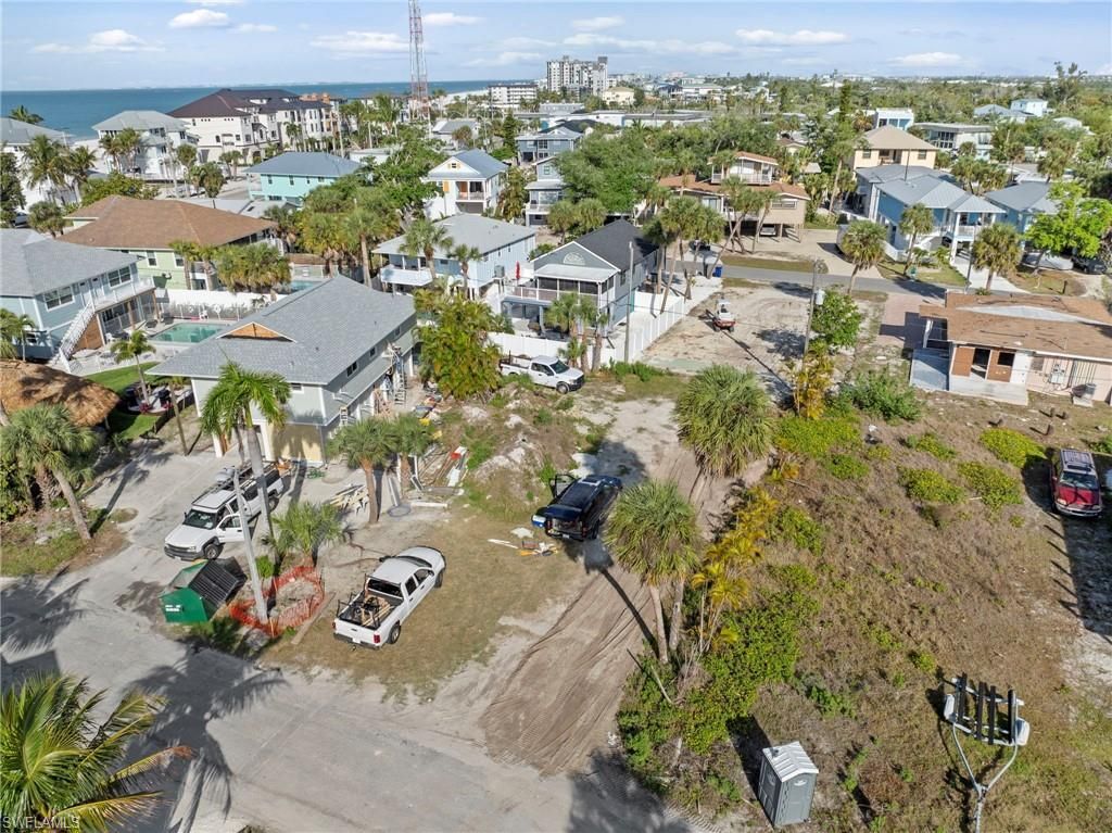 123-125 Washington AVE, FORT MYERS BEACH, FL 33931 — photo 3