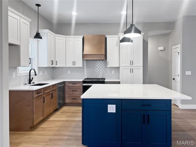 214 Fiddler's Close Road 214 STB Phase V, Washington, MO 63090